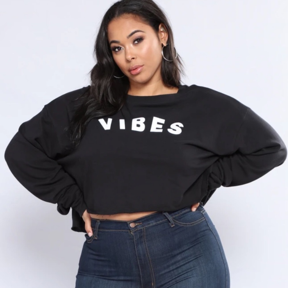 Fashion nova vibes cropped crew neck top